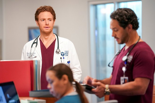 Chicago Med - Change Is a Tough Pill to Swallow - Film - Nick Gehlfuss
