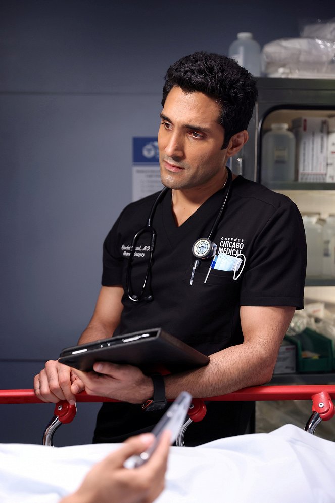 Chicago Med - Status Quo, aka the Mess We're In - Van film - Dominic Rains