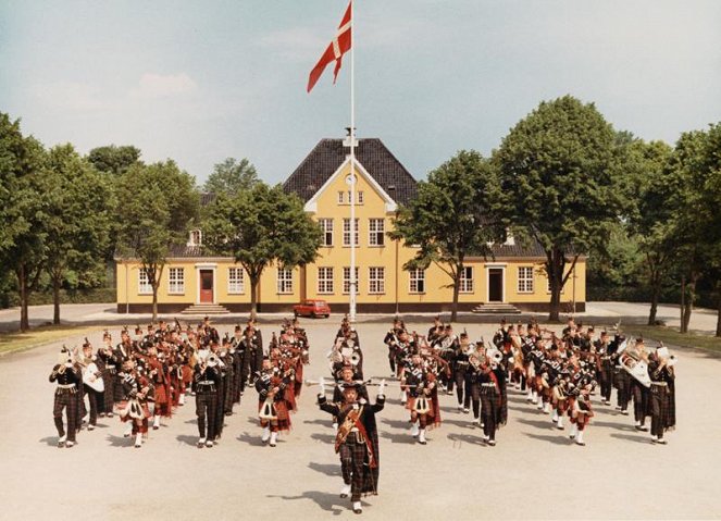 Soldaterkammerater på bjørnetjeneste - Filmfotos