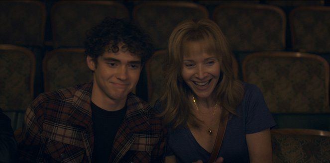 Better Nate Than Ever - Do filme - Joshua Bassett, Lisa Kudrow