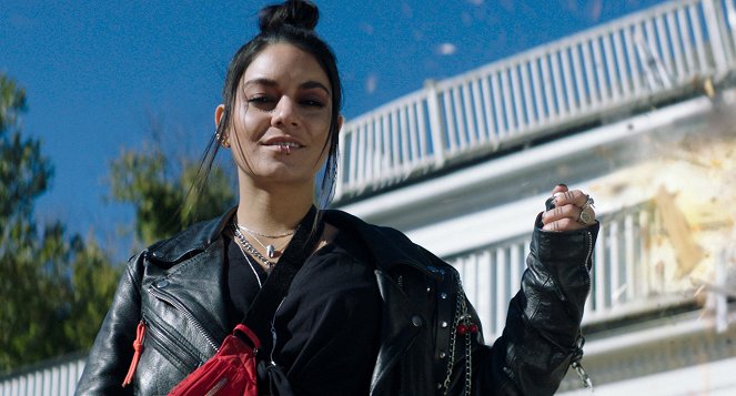 Asking For It - Z filmu - Vanessa Hudgens