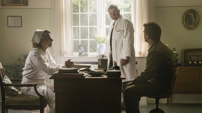New Nurses - Season 1 - Willkommen in Fredenslund - Filmfotos - Benedikte Hansen, Jens Jørn Spottag