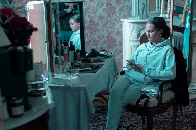 Irma Vep - The Poisoner - Filmfotók - Alicia Vikander
