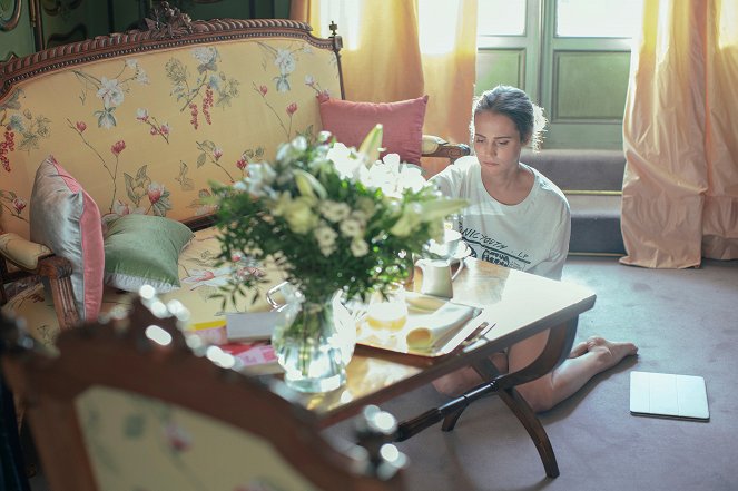 Irma Vep - The Poisoner - Kuvat elokuvasta - Alicia Vikander