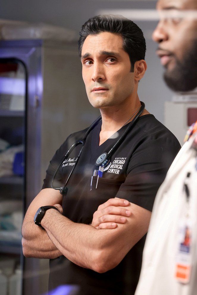 Chicago Med - Season 7 - May Your Choices Reflect Hope, Not Fear - Do filme - Dominic Rains