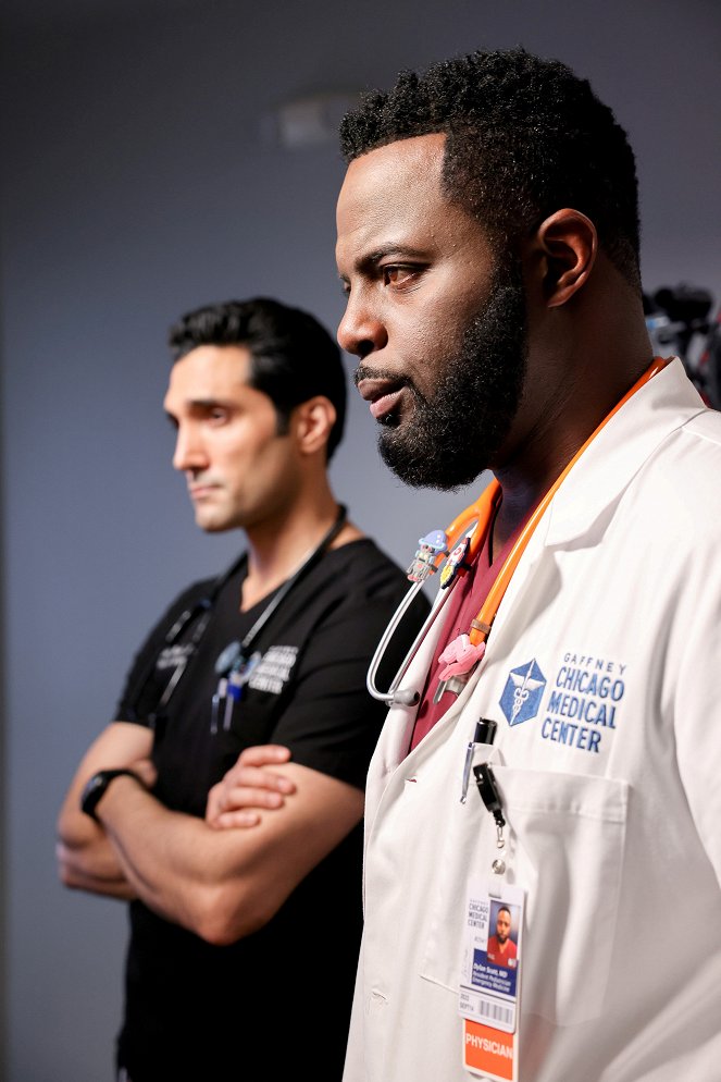 Nemocnice Chicago Med - May Your Choices Reflect Hope, Not Fear - Z filmu - Guy Lockard