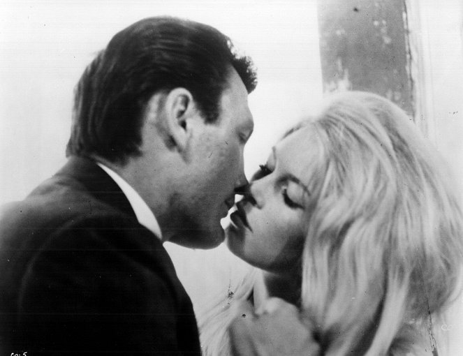 Pogarda - Z filmu - Jack Palance, Brigitte Bardot