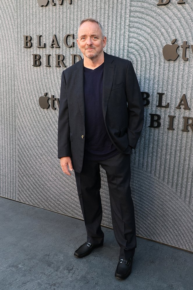 Black Bird - De eventos - Apple’s “Black Bird” premiere screening at the The Regency Bruin Westwood Village Theatre on June 29, 2022 - Dennis Lehane