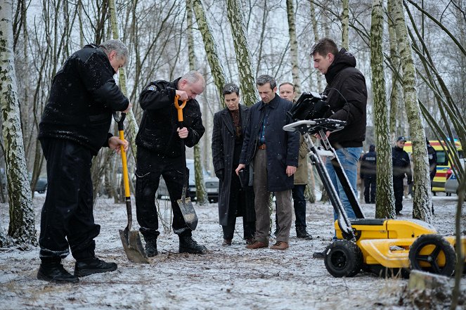 Nieobecni - Episode 8 - Photos - Danuta Stenka, Piotr Glowacki