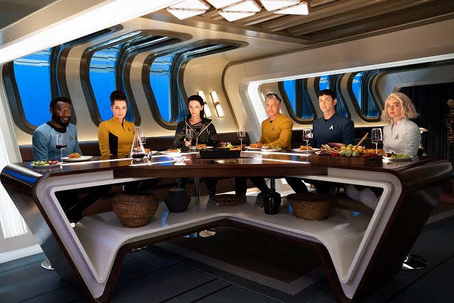 Star Trek: Podivné nové světy - Zpěv Sirén - Z natáčení - Babs Olusanmokun, Rebecca Romijn, Jesse James Keitel, Anson Mount, Ethan Peck, Jess Bush