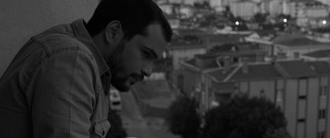 Dönülmez Akşamın Ufku - De la película - Halil Balıkçı