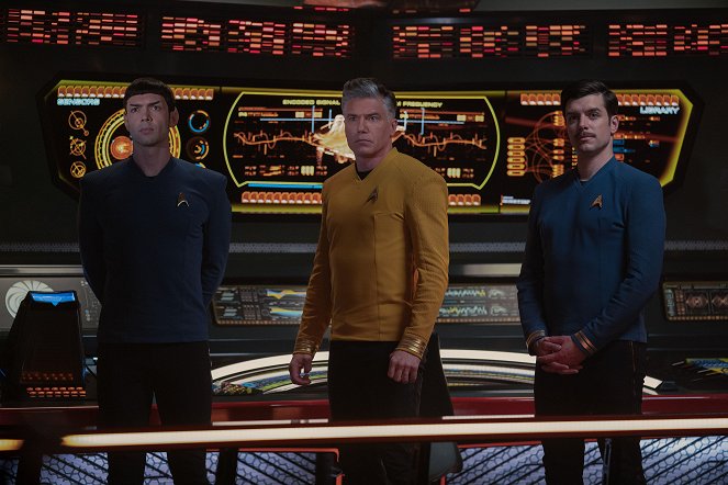 Star Trek: Különös új világok - A Quality of Mercy - Filmfotók - Ethan Peck, Anson Mount, Dan Jeannotte