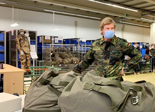 Einsatz für Henning Baum - Was es jetzt heißt Bundeswehrsoldat zu sein - Van film - Henning Baum