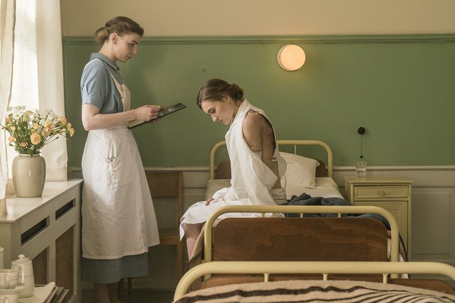 New Nurses - Brandopfer - Filmfotos - Molly Blixt Egelind, Julie Christiansen