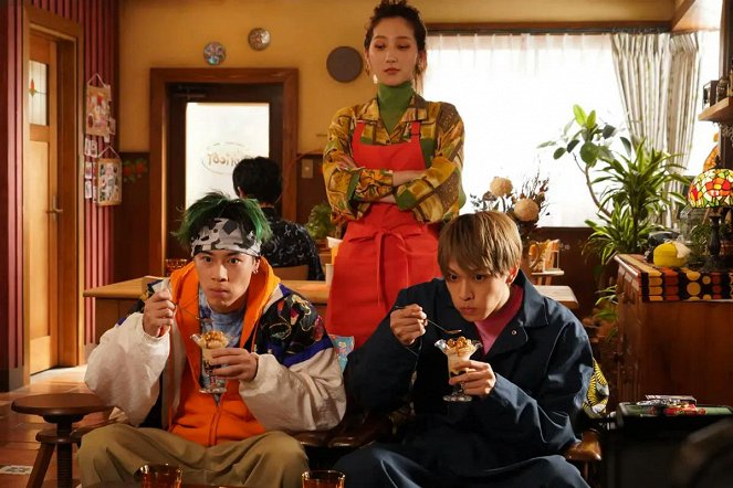 Koi desu: Yankee to hakudžó girl - Z filmu - Džunki Tozuka, Uika First Summer, Nacuki Hori