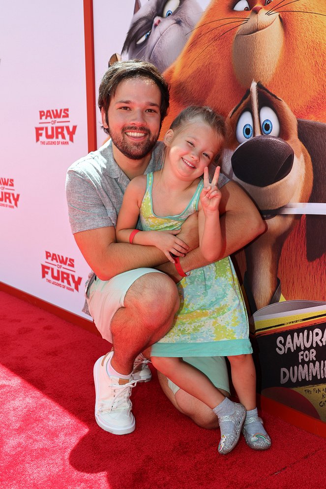 Paws of Fury - Die Legende von Hank - Veranstaltungen - "Paws of Fury" Family Day at the Paramount Pictures Studios Lot on July 10, 2022 in Los Angeles, California. - Nathan Kress