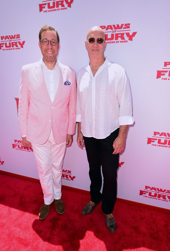 Paws of Fury - Die Legende von Hank - Veranstaltungen - "Paws of Fury" Family Day at the Paramount Pictures Studios Lot on July 10, 2022 in Los Angeles, California. - Rob Minkoff, Mark Koetsier