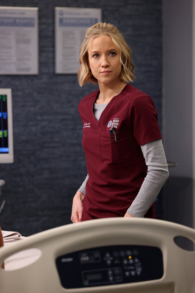 Chicago Med - Season 7 - Like a Phoenix Rising from the Ashes - Photos - Jessy Schram