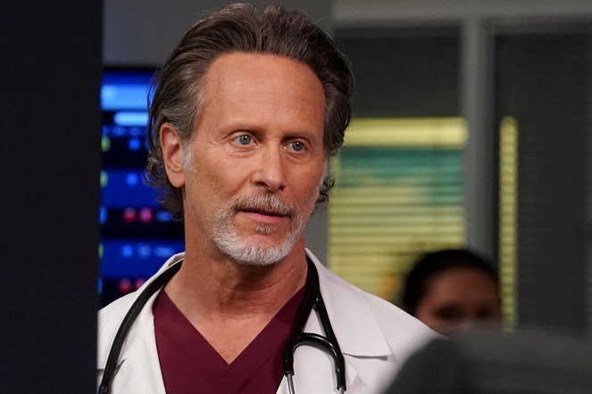 Chicago Med - Season 7 - End of the Day, Anything Can Happen - Photos - Steven Weber