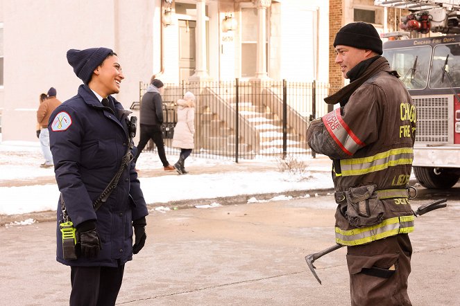 Chicago Fire - Immer weiter - Filmfotos - Andy Allo, Taylor Kinney