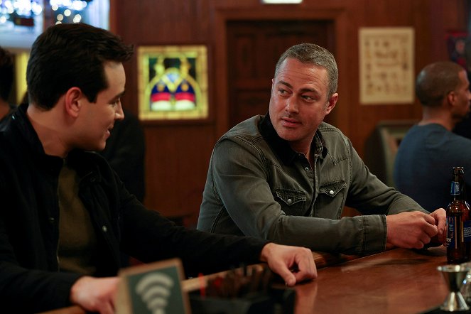 Chicago Fire - Halfway to the Moon - Z filmu - Taylor Kinney