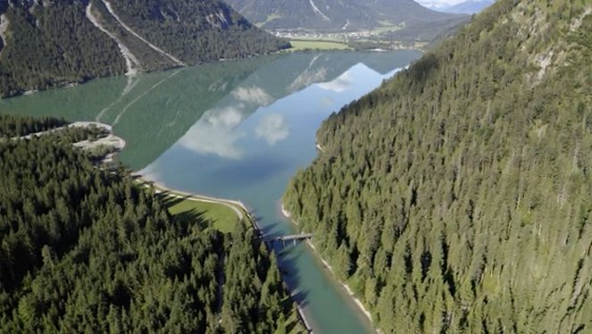 Heimatleuchten - Ein Sommer wie damals – Seejuwelen – Ein Tag an Österreichs schönsten Seen - Kuvat elokuvasta