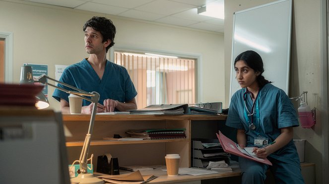 This Is Going to Hurt - Episode 1 - Film - Ben Whishaw, Ambika Mod