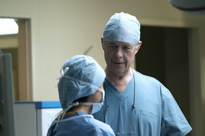 This Is Going to Hurt - Episode 2 - Photos - Alex Jennings