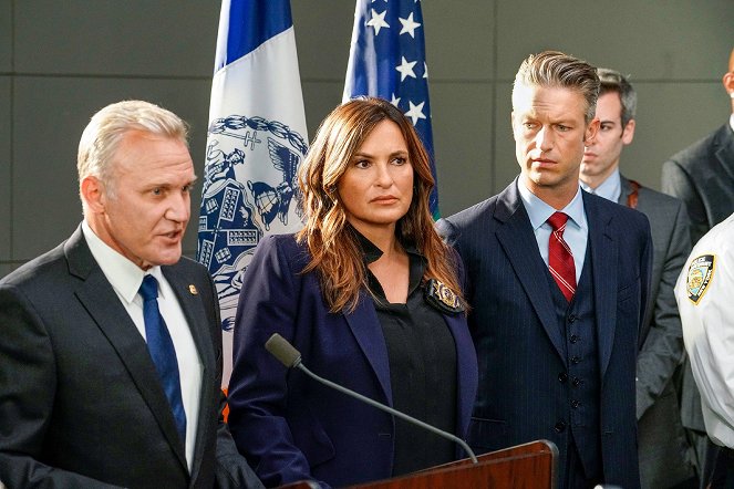 Law & Order: Special Victims Unit - Season 23 - And the Empire Strikes Back - Photos - Mariska Hargitay, Peter Scanavino
