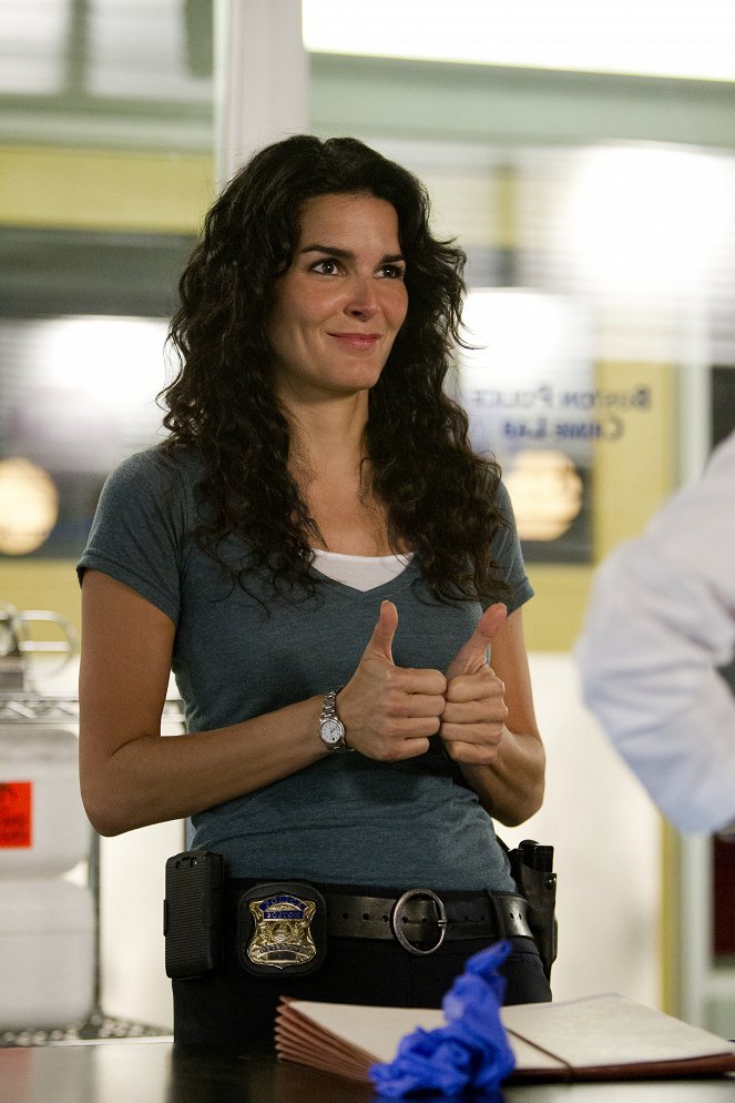 Rizzoli & Isles - Throwing Down the Gauntlet - Photos