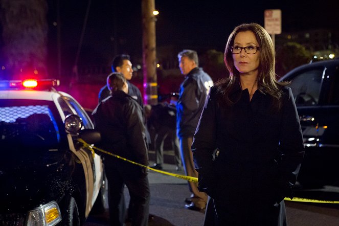 Major Crimes - Season 1 - Out of Bounds - Photos - Mary McDonnell