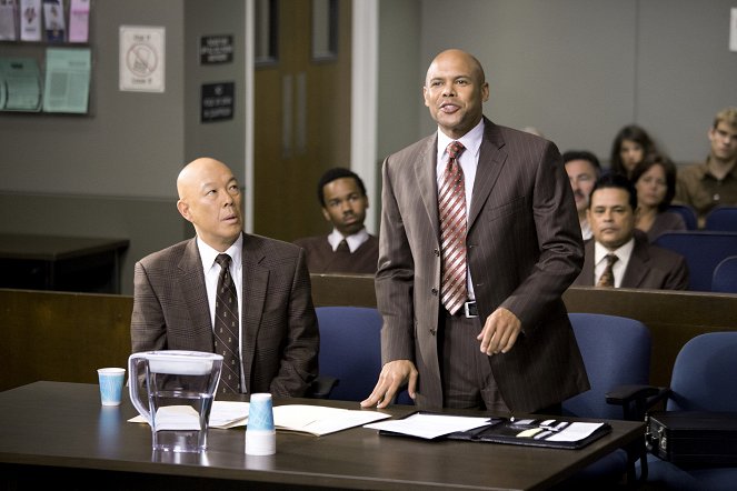 Major Crimes - Dismissed with Prejudice - De la película - Michael Paul Chan, Chris Butler, Raymond Cruz