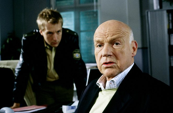 Die Rosenheim-Cops - Season 5 - Ein Geständnis zu viel - Filmfotos