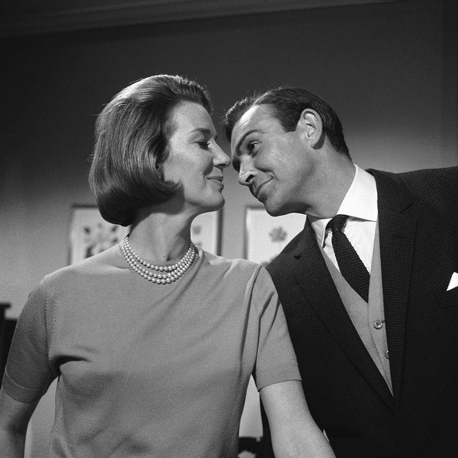 Goldfinger - Z filmu - Lois Maxwell, Sean Connery