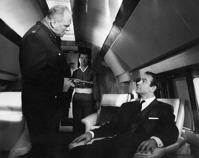 James Bond: Goldfinger - Filmfotók - Gert Fröbe, Sean Connery