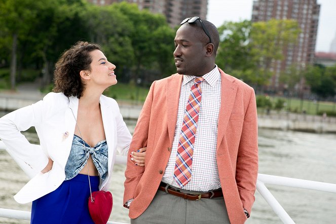 Broad City - Season 2 - Citizen Ship - Z filmu