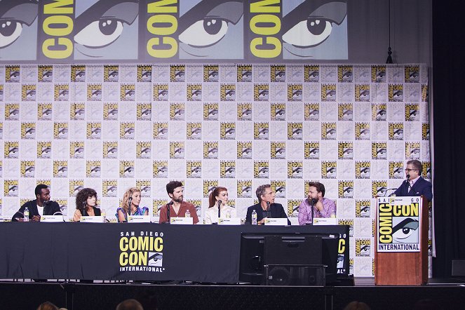 Severance - Season 1 - Veranstaltungen - San Diego Comic-Con Panel - Tramell Tillman, Jen Tullock, Dichen Lachman, Adam Scott, Britt Lower, Ben Stiller, Dan Erickson, Patton Oswalt