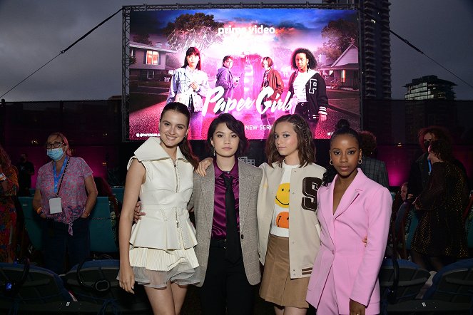 Újságos lányok - Season 1 - Rendezvények - "Paper Girls" Special Fan Screening At SDCC at the Manchester Grand Hyatt on July 22, 2022 in San Diego, California - Fina Strazza, Riley Lai Nelet, Sofia Rosinsky, Camryn Jones