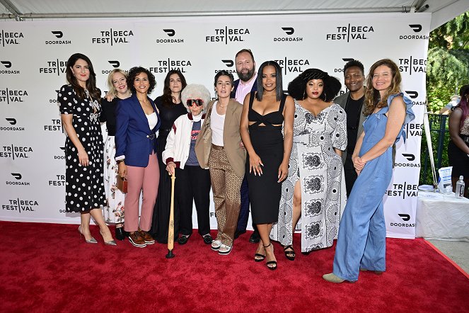 A League of Their Own - Season 1 - Evenementen - Premiere of "A League Of Their Own" during the 2022 Tribeca Festival at SVA Theater on June 13, 2022 in New York City