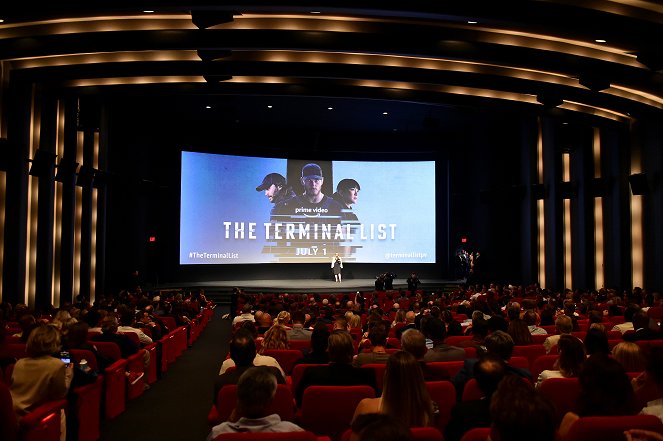 Na seznamu smrti - Z akcií - Prime Video's "The Terminal List" Red Carpet Premiere on June 22, 2022 in Los Angeles, California
