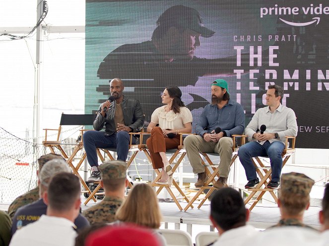 The Terminal List - Evenementen - The Cast of Prime Video's "The Terminal List" attend LA Fleet Week at The Port of Los Angeles on May 27, 2022 in San Pedro, California - LaMonica Garrett, Tyner Rushing, Kenny Sheard