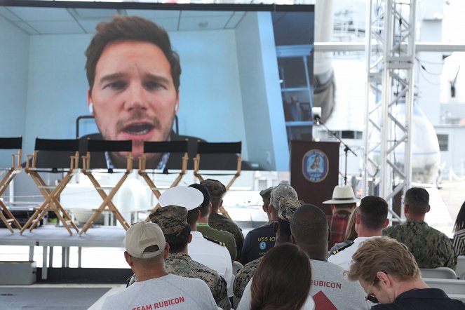 The Terminal List - Die Abschussliste - Veranstaltungen - The Cast of Prime Video's "The Terminal List" attend LA Fleet Week at The Port of Los Angeles on May 27, 2022 in San Pedro, California
