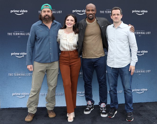 The Terminal List - De eventos - The Cast of Prime Video's "The Terminal List" attend LA Fleet Week at The Port of Los Angeles on May 27, 2022 in San Pedro, California - Kenny Sheard, Tyner Rushing, LaMonica Garrett