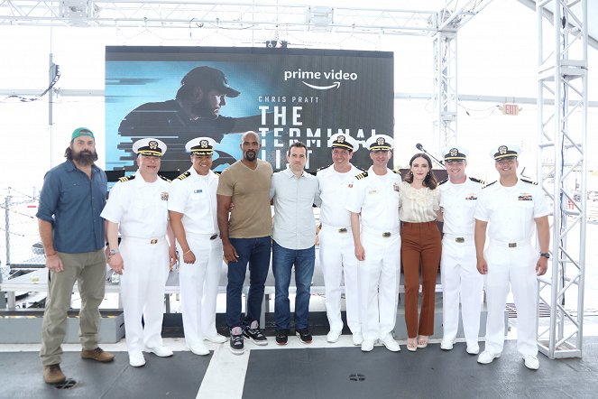 The Terminal List - Tapahtumista - The Cast of Prime Video's "The Terminal List" attend LA Fleet Week at The Port of Los Angeles on May 27, 2022 in San Pedro, California - Kenny Sheard, LaMonica Garrett, Tyner Rushing