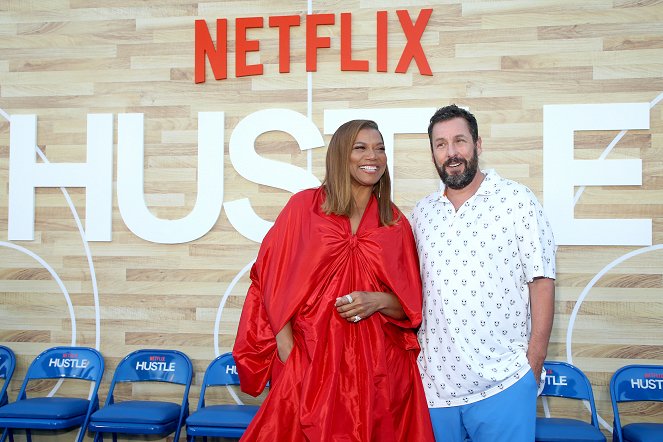 Kova vääntö - Tapahtumista - Netflix World Premiere of "Hustle" at Baltaire on June 01, 2022 in Los Angeles, California - Queen Latifah, Adam Sandler
