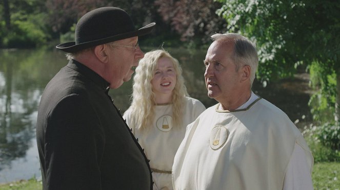 Father Brown - The Children of Kalon - Photos - Mark Williams, Michael Maloney