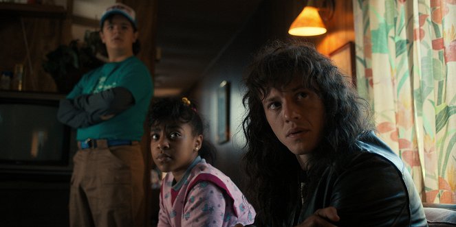 Stranger Things - Capítulo ocho: Papá - De la película - Gaten Matarazzo, Caleb McLaughlin, Joseph Quinn