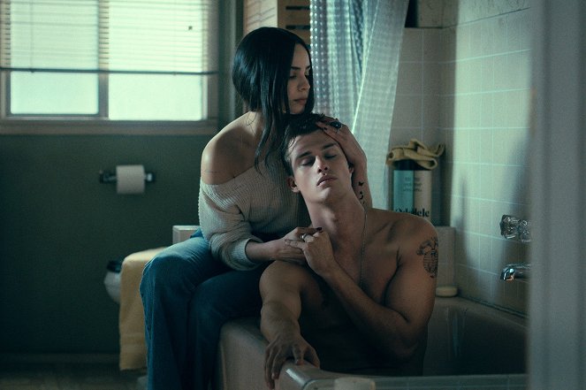 Purple Hearts - Filmfotos - Sofia Carson, Nicholas Galitzine