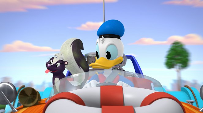 Mickey and the Roadster Racers - Season 2 - Donald's Stinky Day / The Hiking Honeybees - Photos