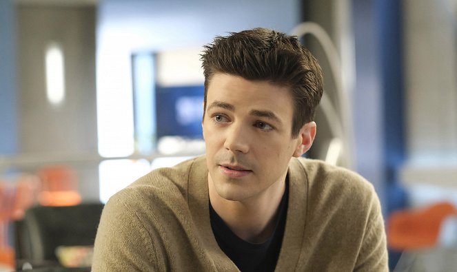 The Flash - Into the Still Force - Photos - Grant Gustin